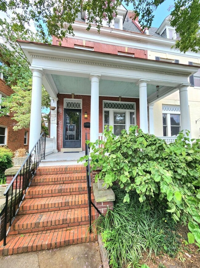Building Photo - 624 Redgate Ave