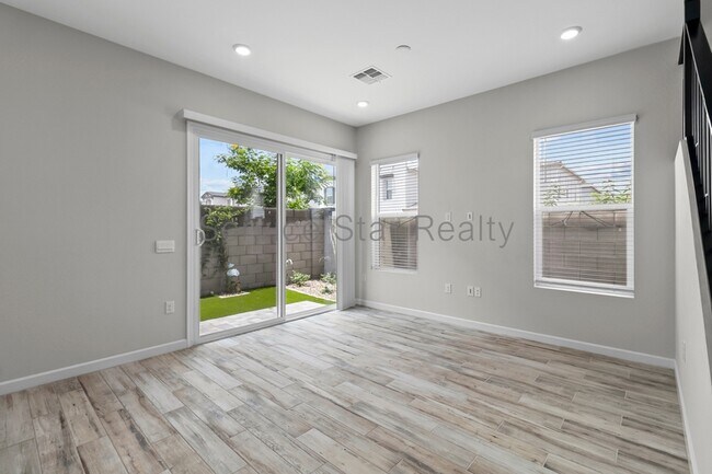 Foto del edificio - 17144 N 50th Pl