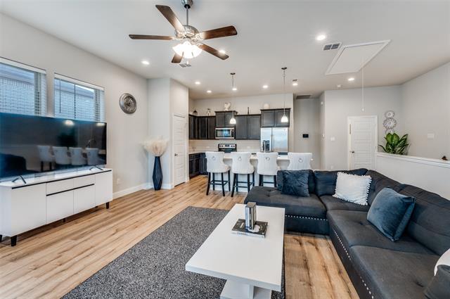 Foto del edificio - 1926 Bel Air Dr