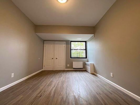 Foto del edificio - 2 bedroom in BRONX NY 10467