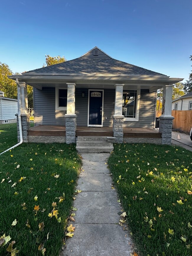 Building Photo - 6218 Kearney Ave