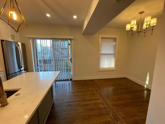 Cocina con comedor - 156 Bremen St