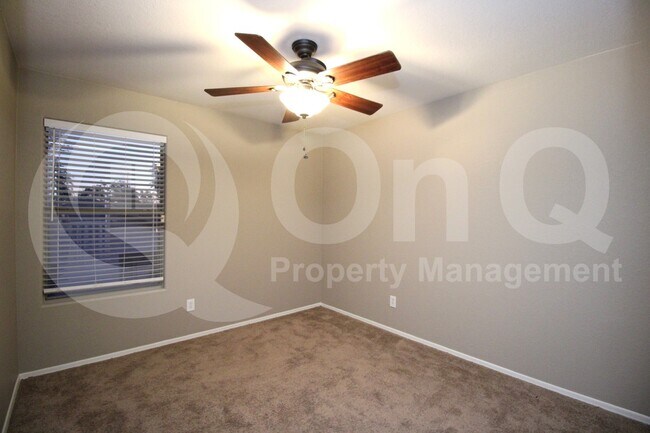 Foto del edificio - 1837 E Oakland St