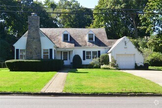 Building Photo - 25 Hathaway Rd