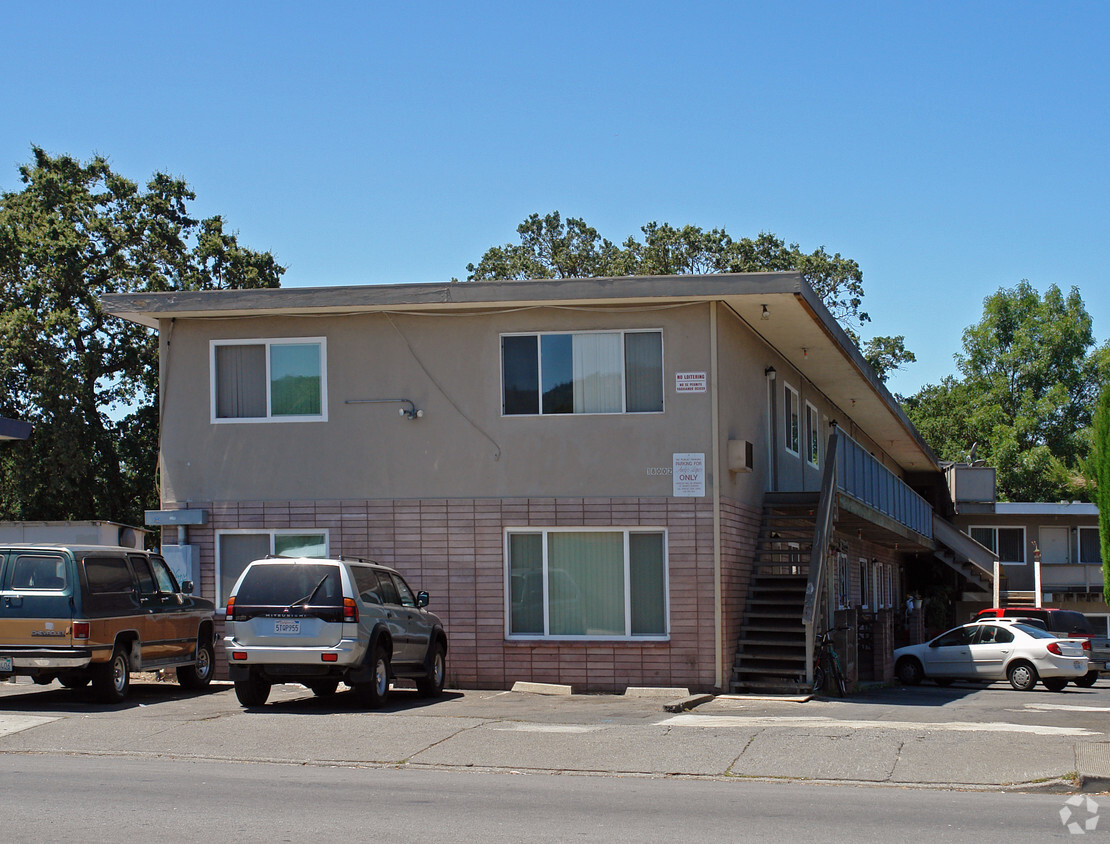 Primary Photo - Valley of the Moon Apartments