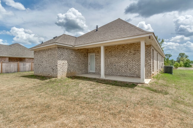 Photo - 867 Long Leaf Cir House