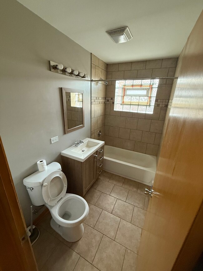 Foto del edificio - 4400 N Mango Ave