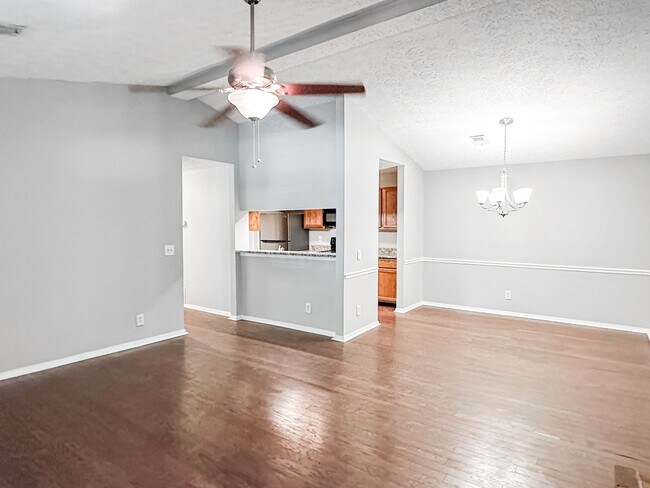 Foto del edificio - 2 bed/2 bath condo in great Roswell location