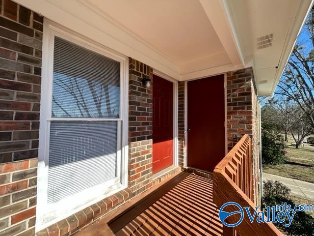 Building Photo - 4420 Bonnell Dr