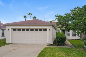 Building Photo - 732 Lake Geneva Dr