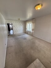 Building Photo - 187 E 5th St