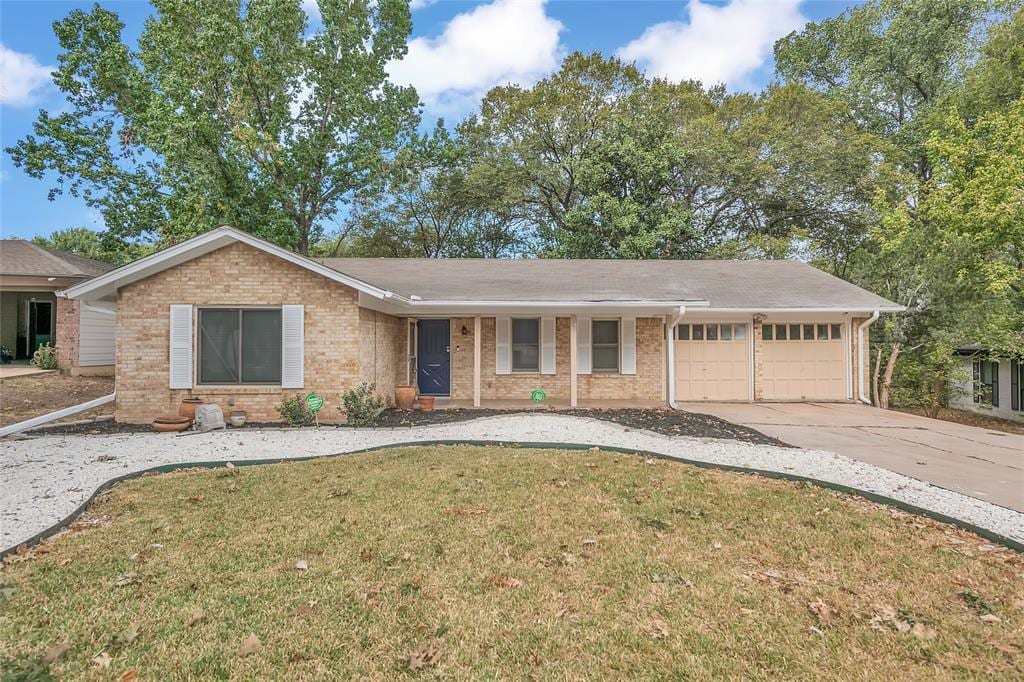 Foto principal - 3400 Laguna Dr