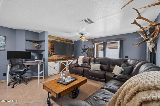 Foto del edificio - 2681 S Powell Rd