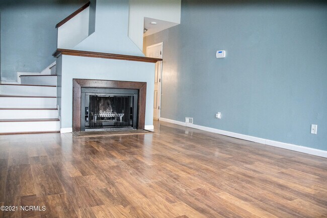 Building Photo - 110 N Onsville Pl