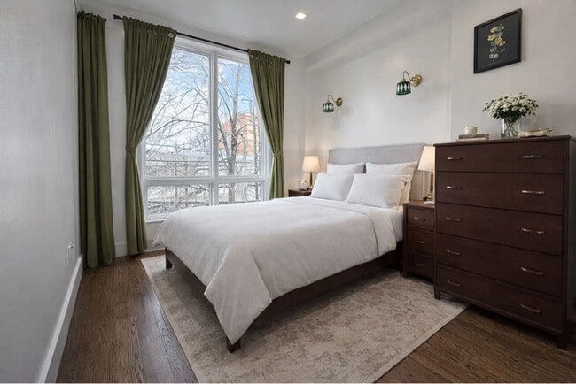 Photo - 321 Woodbine St Apartment