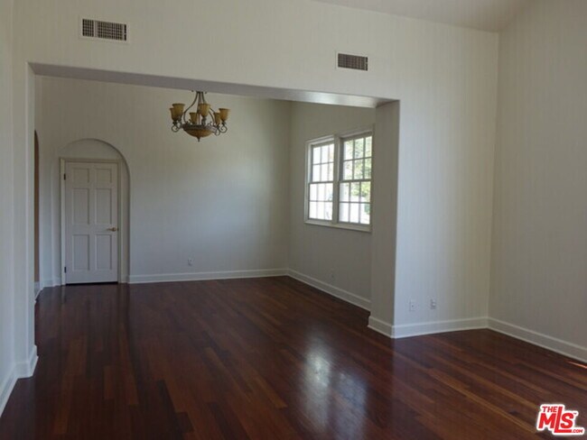 Building Photo - 2509 Cardigan Ct