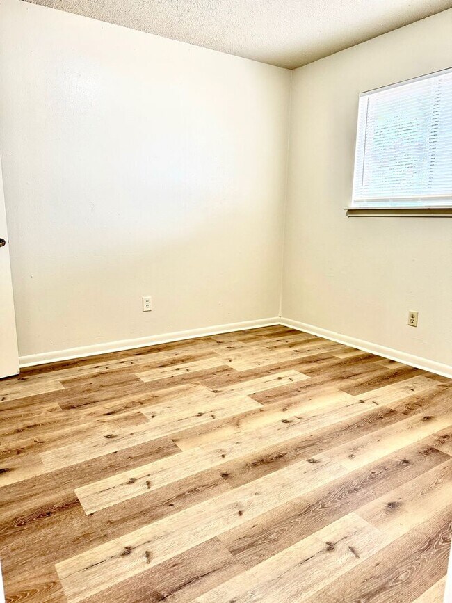 Foto del edificio - 408 Sunset Ln