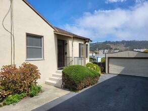 Building Photo - 1662 San Benito St