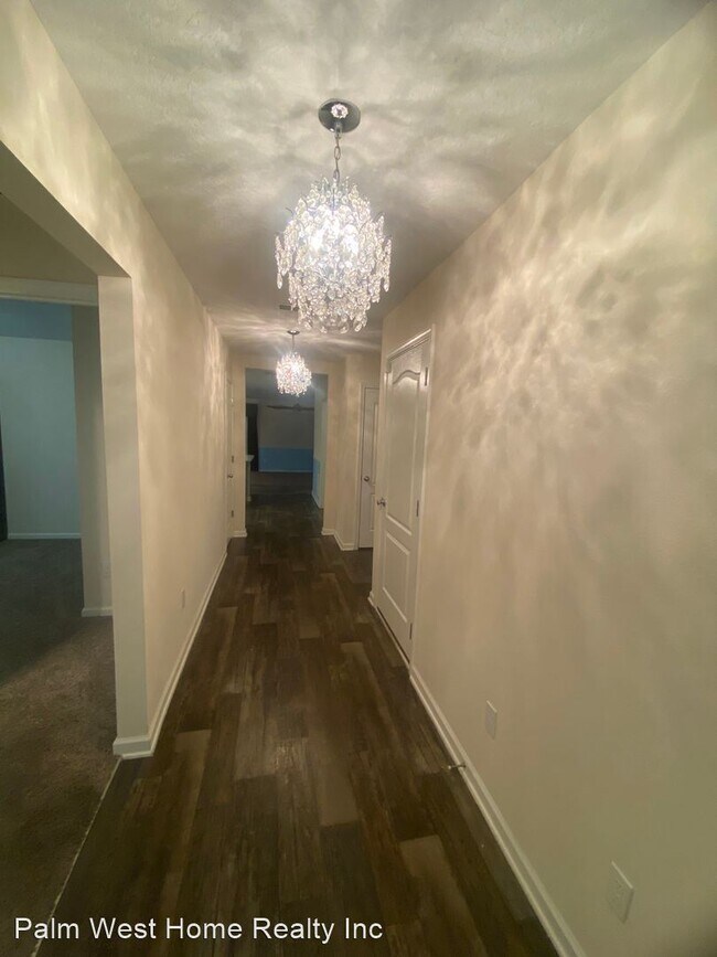 Building Photo - 4 br, 2 bath House - 125 Fairway Ct