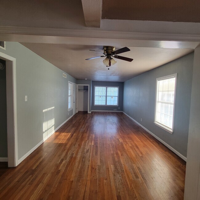 Foto del edificio - 1041 Collingswood Dr