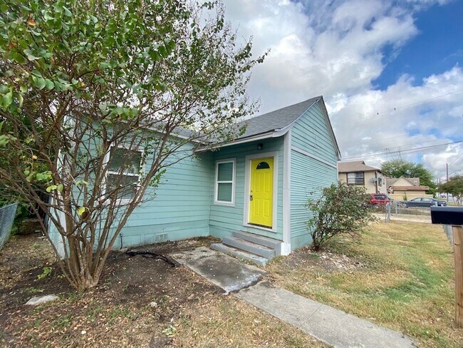 Foto del edificio - Highland Park adorable 2bd/1ba home AVAILABLE NOW!
