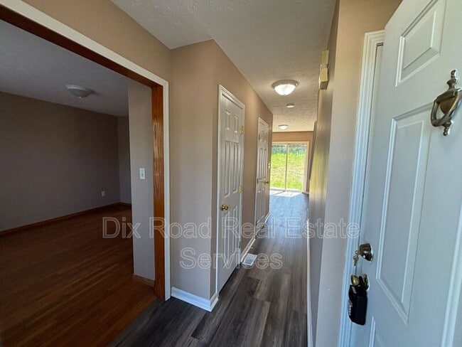 Building Photo - 6729 Fayetta Dr