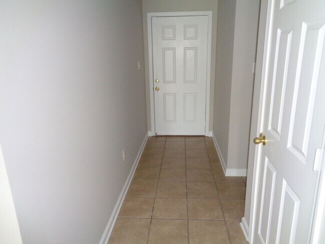 Building Photo - 1765 Madison Ave, Southaven MS