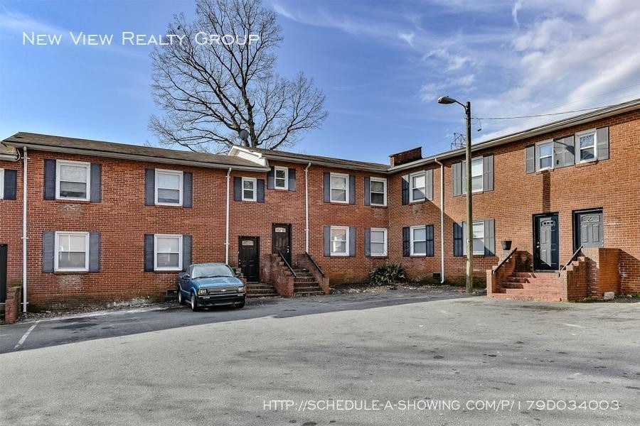 Primary Photo - 1701 Remount Rd