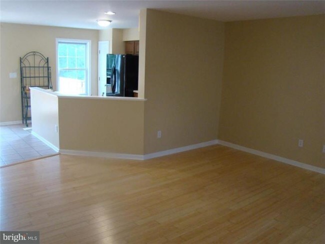 Building Photo - 95 B Partridge Cir