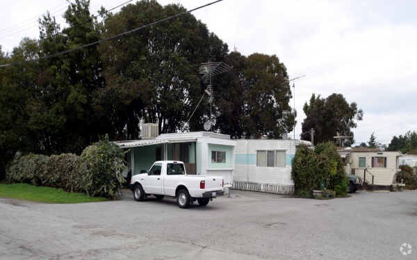 Foto del edificio - Woodland Creek Mobile Home Park