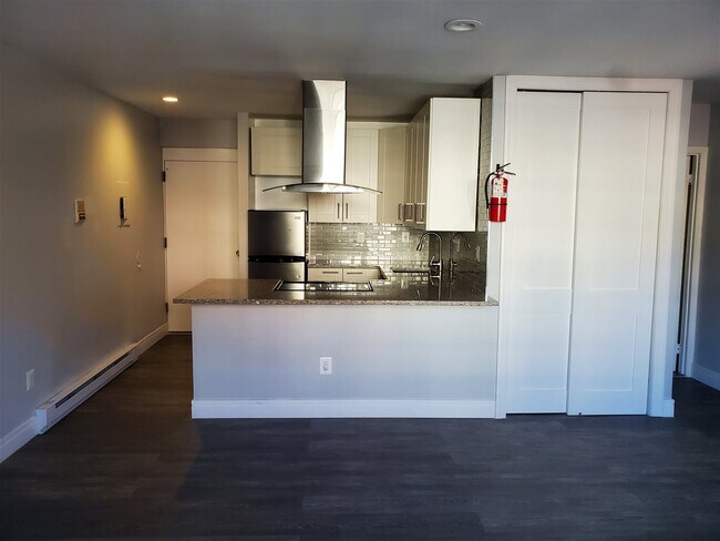 Building Photo - 356 Palisade Ave