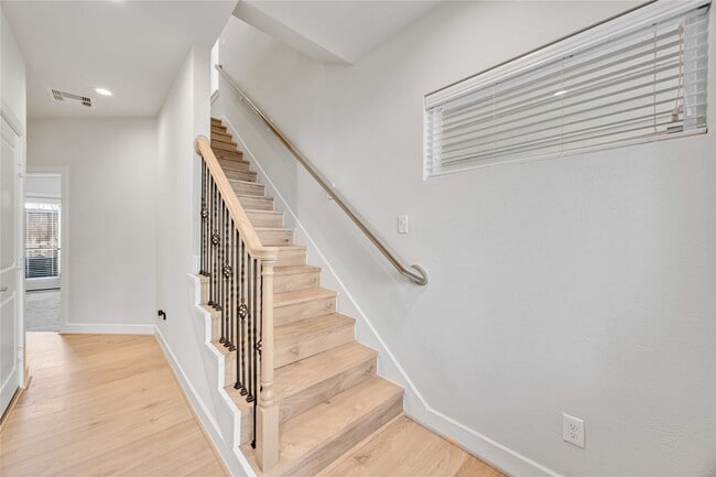 Building Photo - 108 Knightsbridge Park Ln