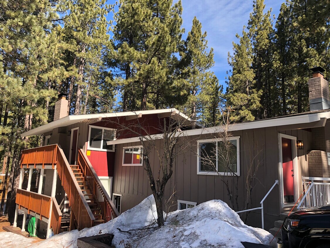 3757 Ruby Way, South Lake Tahoe, CA 96150 Townhome Rentals in South