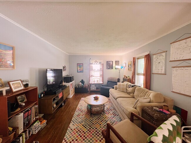 Foto del edificio - 1001 W Cottage Grove Ave