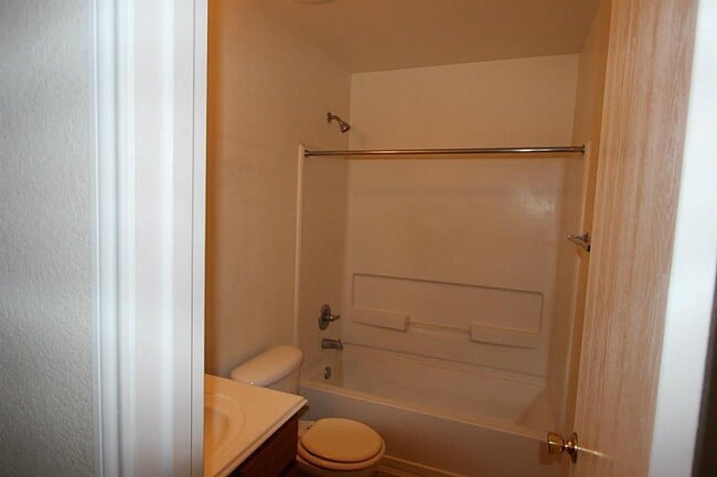 Building Photo - 5015 Fox Mill Ln