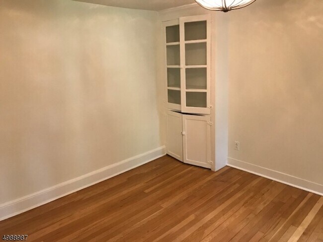 Foto del edificio - 104 Ridgedale Ave