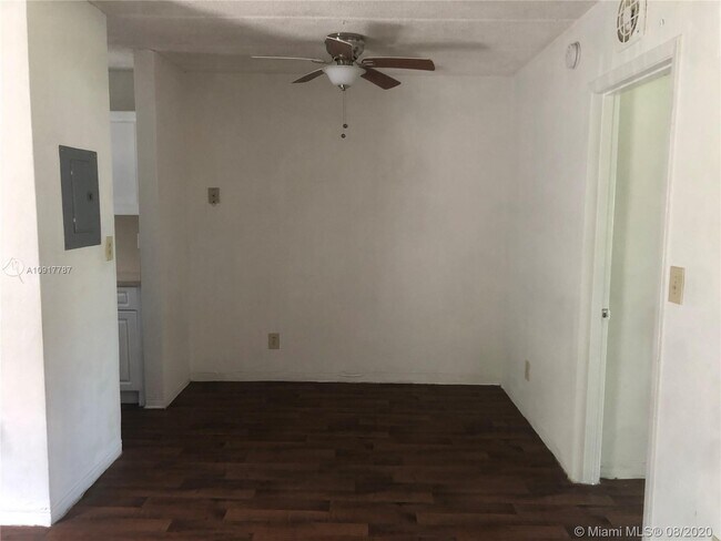 Building Photo - 6265 Sunset Dr