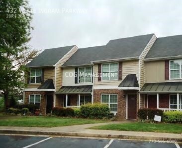 Primary Photo - Great Town Home in Dallas!