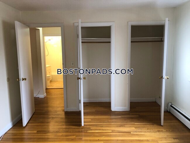 Foto del edificio - 122 Dustin St