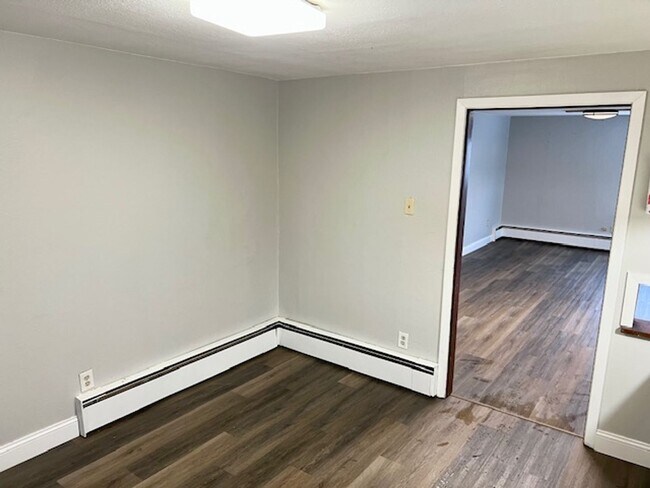 Building Photo - 1210 38th Pl