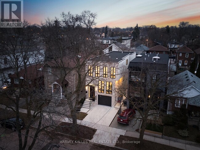 Building Photo - 67 Lesmount Ave