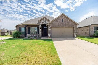 Building Photo - 2904 Diamondback Dr