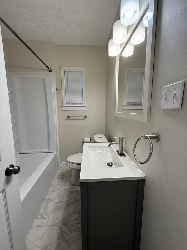 Building Photo - 5075 Somerset Ave