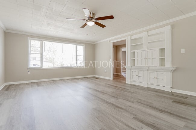 Building Photo - NOW OFFERING $250 OFF FIRST FULL MONTH IF ...