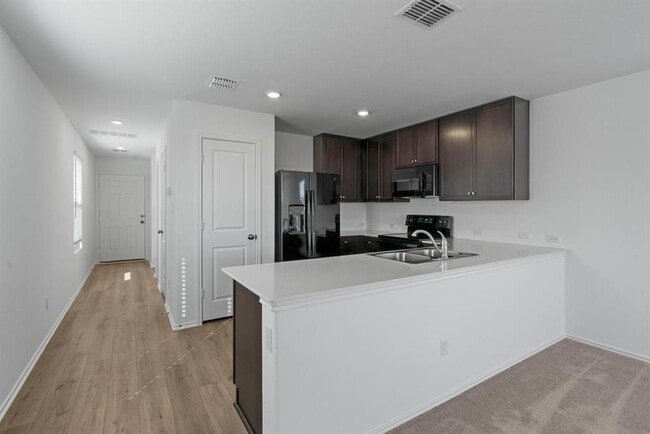 Foto del edificio - 444 Marty Allen Lp