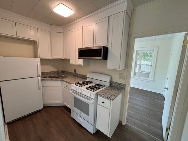 Foto del edificio - Coming Soon: 1-Bedroom Apartment at 205-B South Willow Street