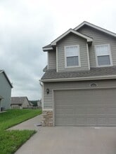 Building Photo - 2416 Brookbend