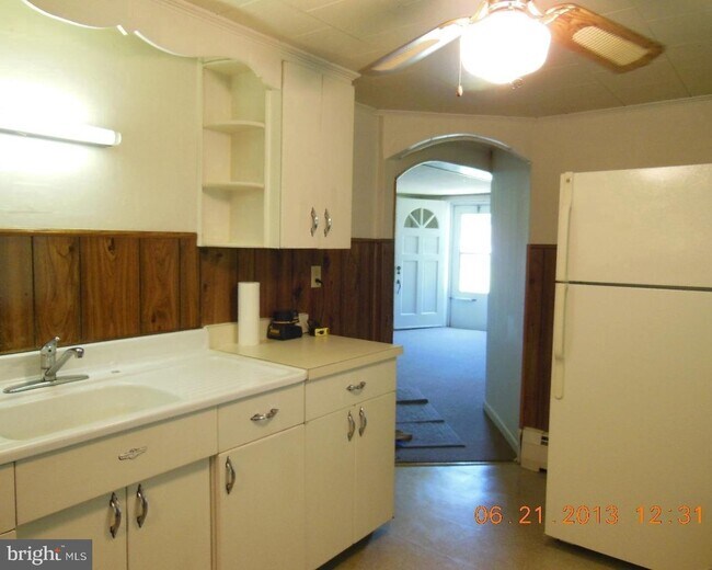 Building Photo - 103 S Ironstone Dr