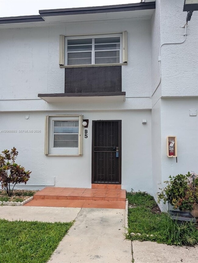 Building Photo - 21 SW 109th Ave