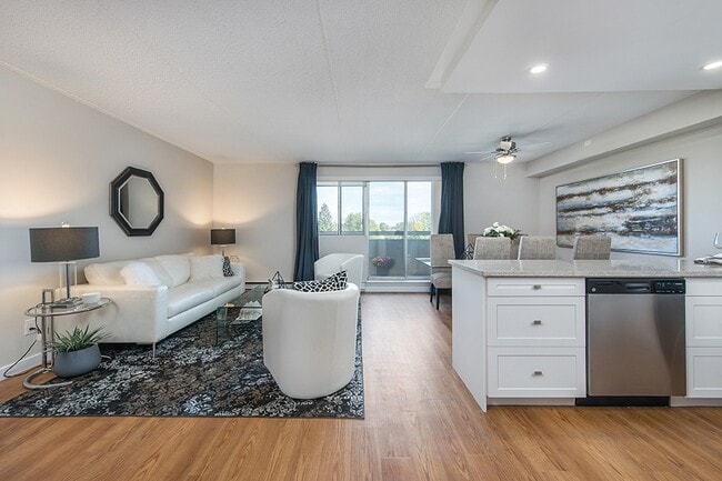 Building Photo - Lorneville Apartments